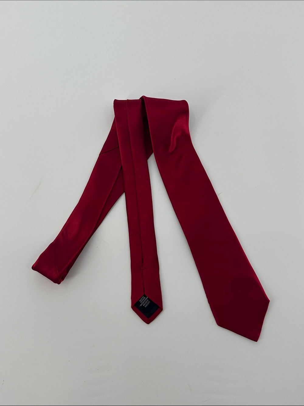 Pronto Uomo Men's Deep Red Satin Tie